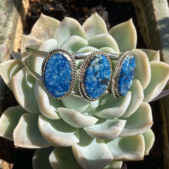 Signed Native American Vintage Z-Otero Sodalite Three Stone Sterling Silver Cuff - Picture 2 of 13